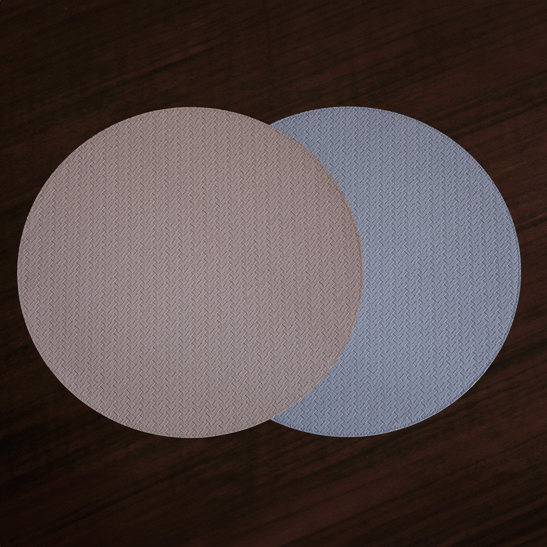 beatriz-ball-wholesale-vida-snakeskin-reversible-15-round-placemats-set-of-4-light-blue-and-tan