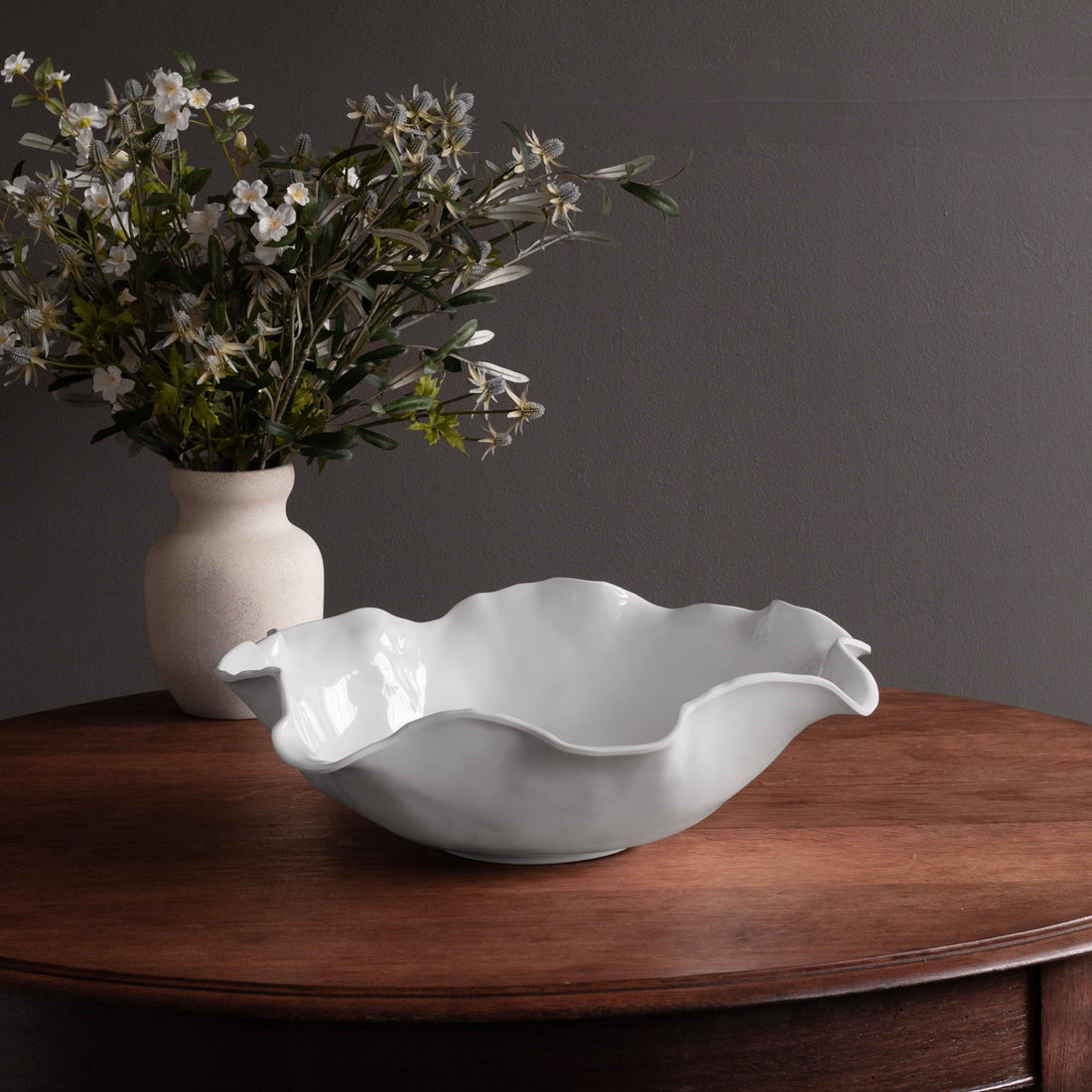 beatriz-ball-wholesale-vida-havana-extra-large-round-centerpiece-white