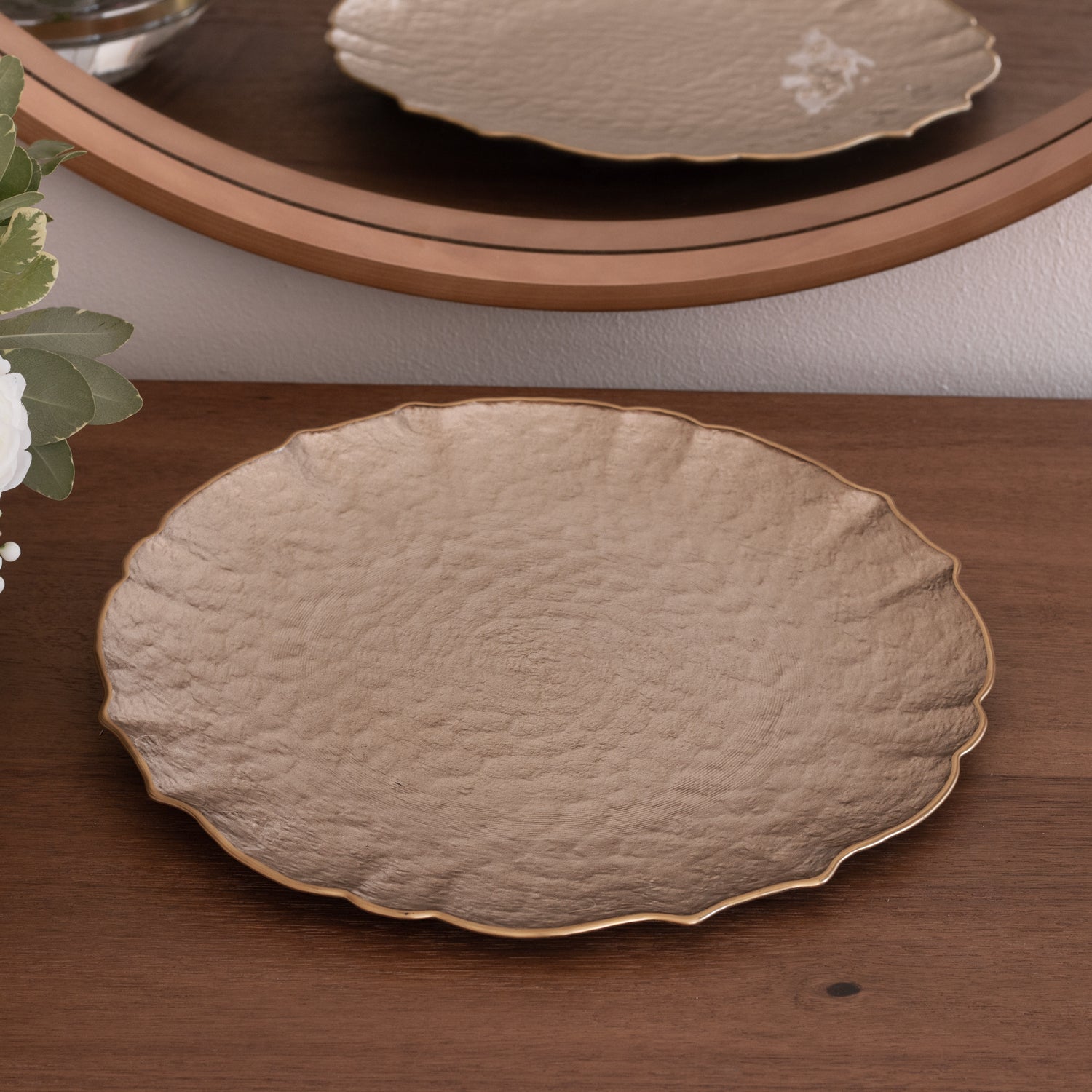 beatriz-ball-wholesale-glass-large-round-platter-or-charger-taupe-and-gold