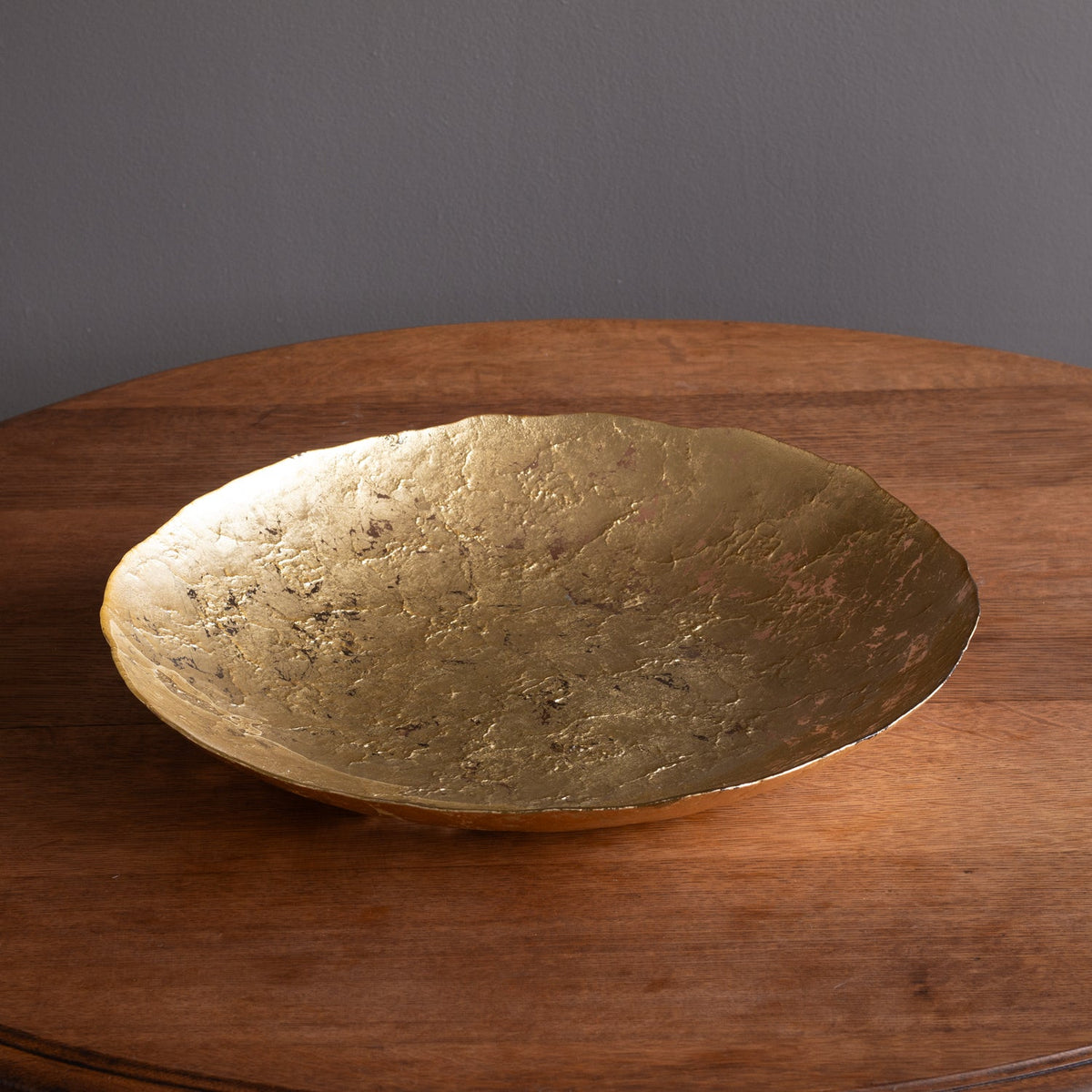 beatriz-ball-wholesale-glass-cracked-extra-large-foil-leafing-centerpiece-gold