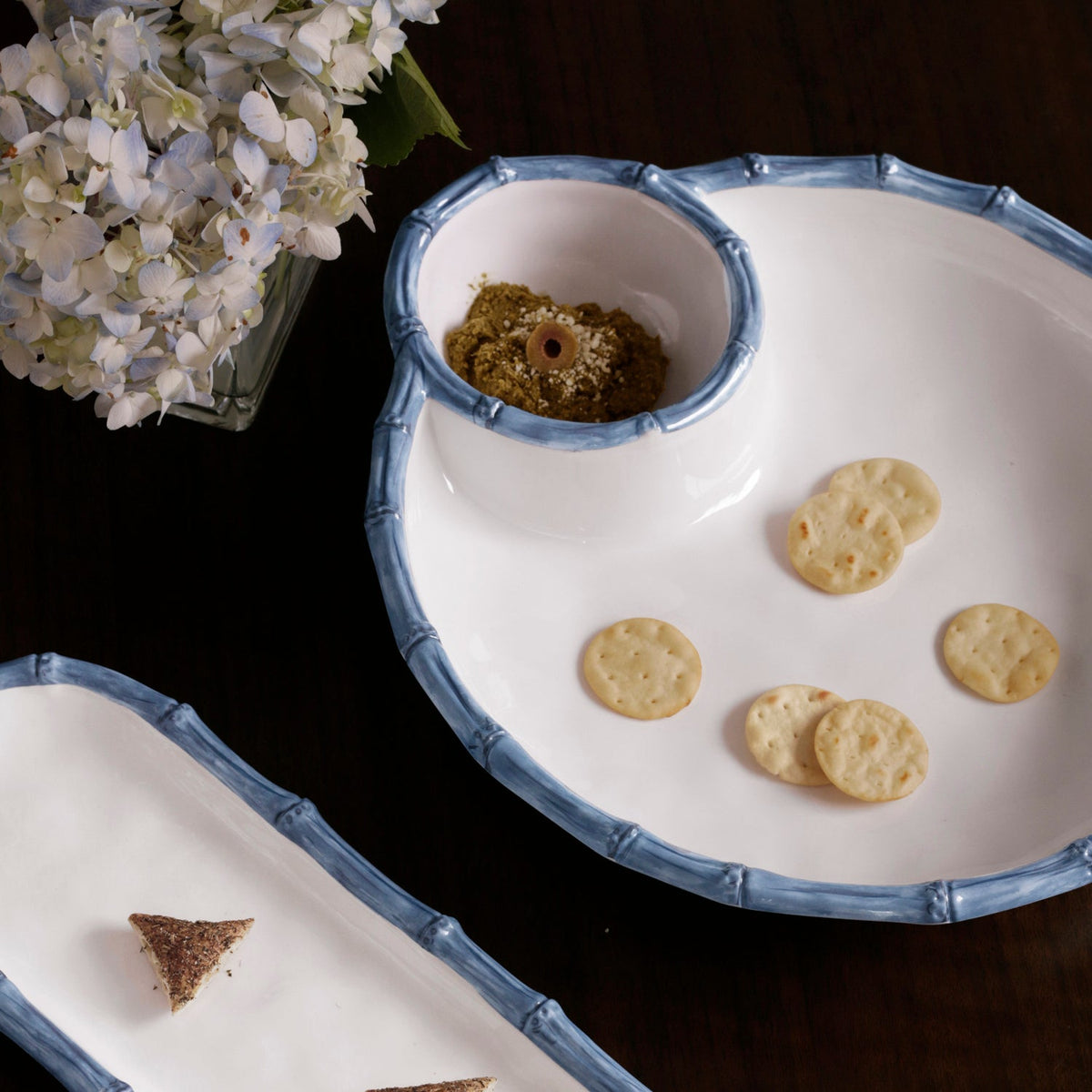 vida-bamboo-large-chip-dip-bowl-white-and-blue