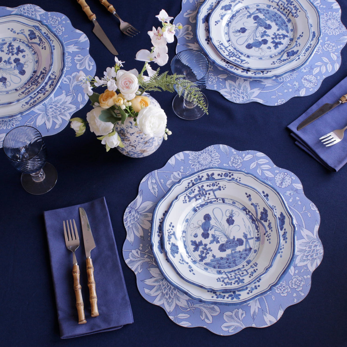 vida-faenza-11-dinner-plate-set-of-4-white-and-blue