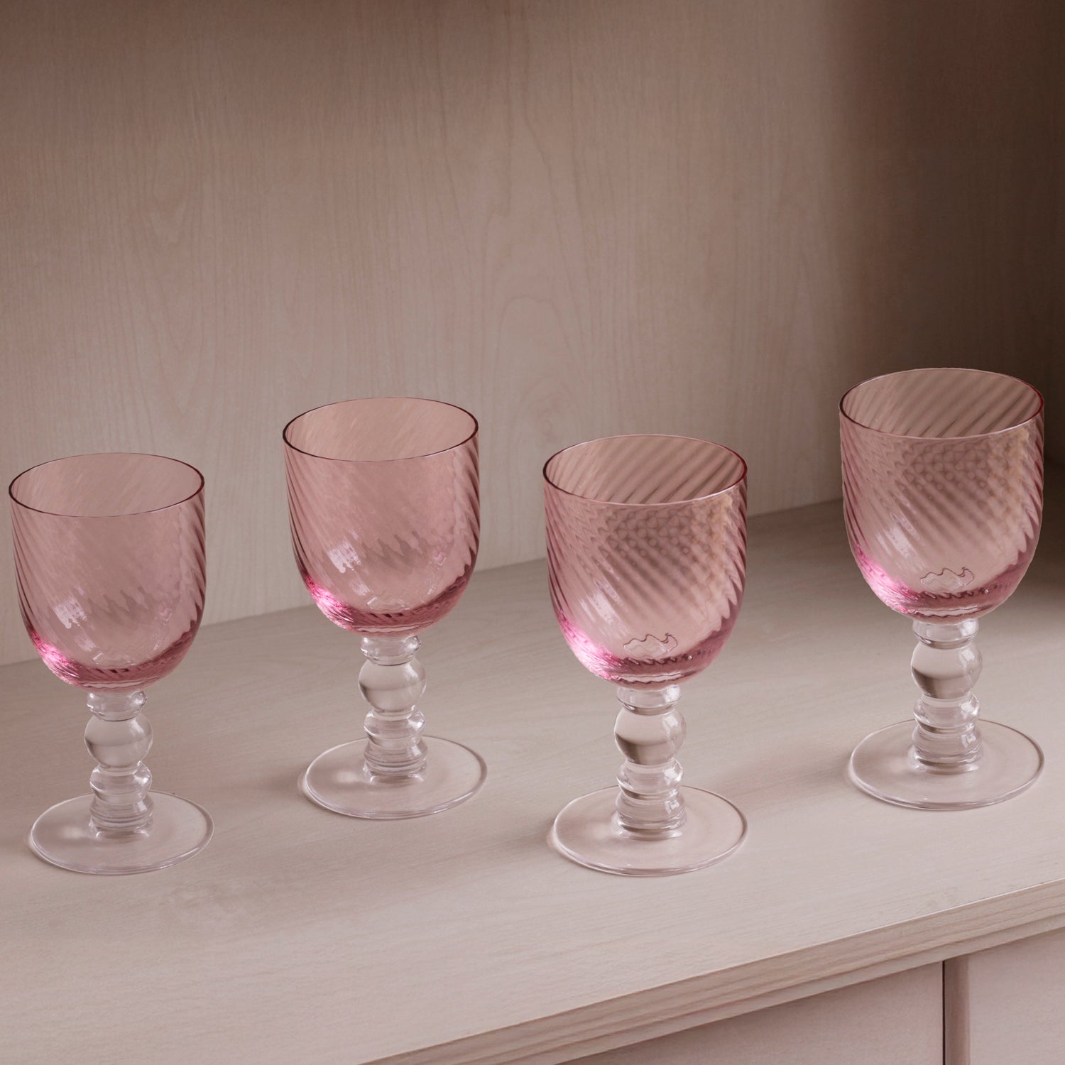 glass-french-swirl-wine-set-of-4-pink