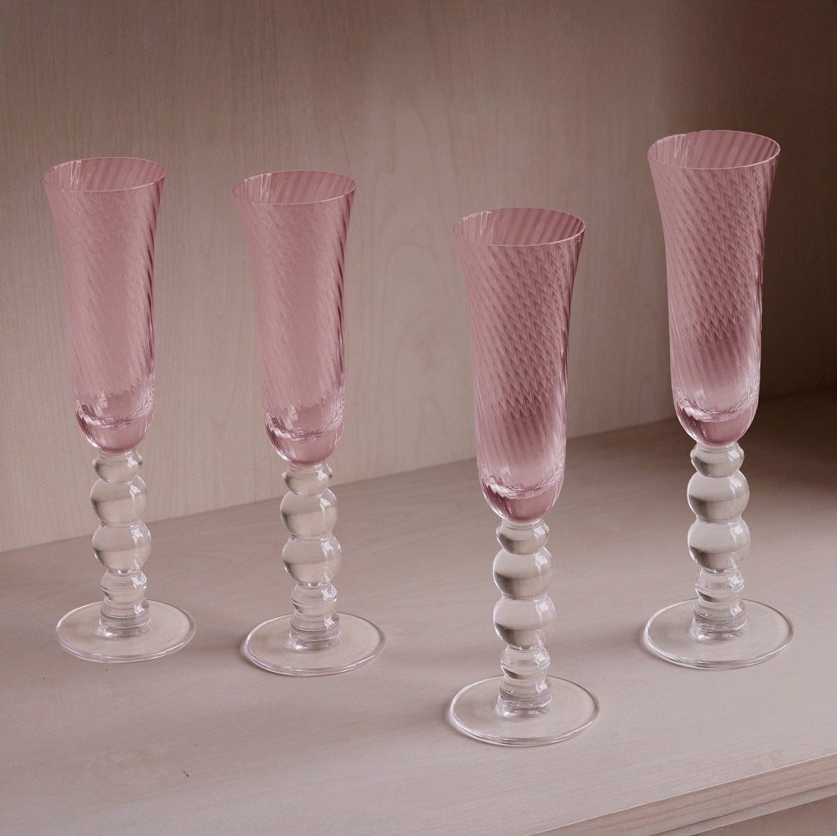 glass-french-swirl-champagne-flute-set-of-4-pink