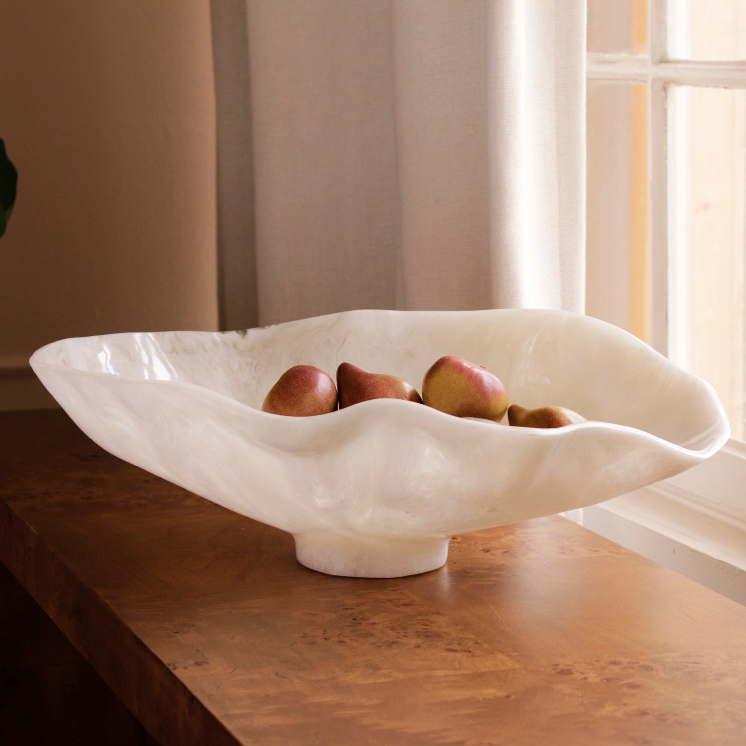 resin-alabaster-large-oval-bowl-white-swirl