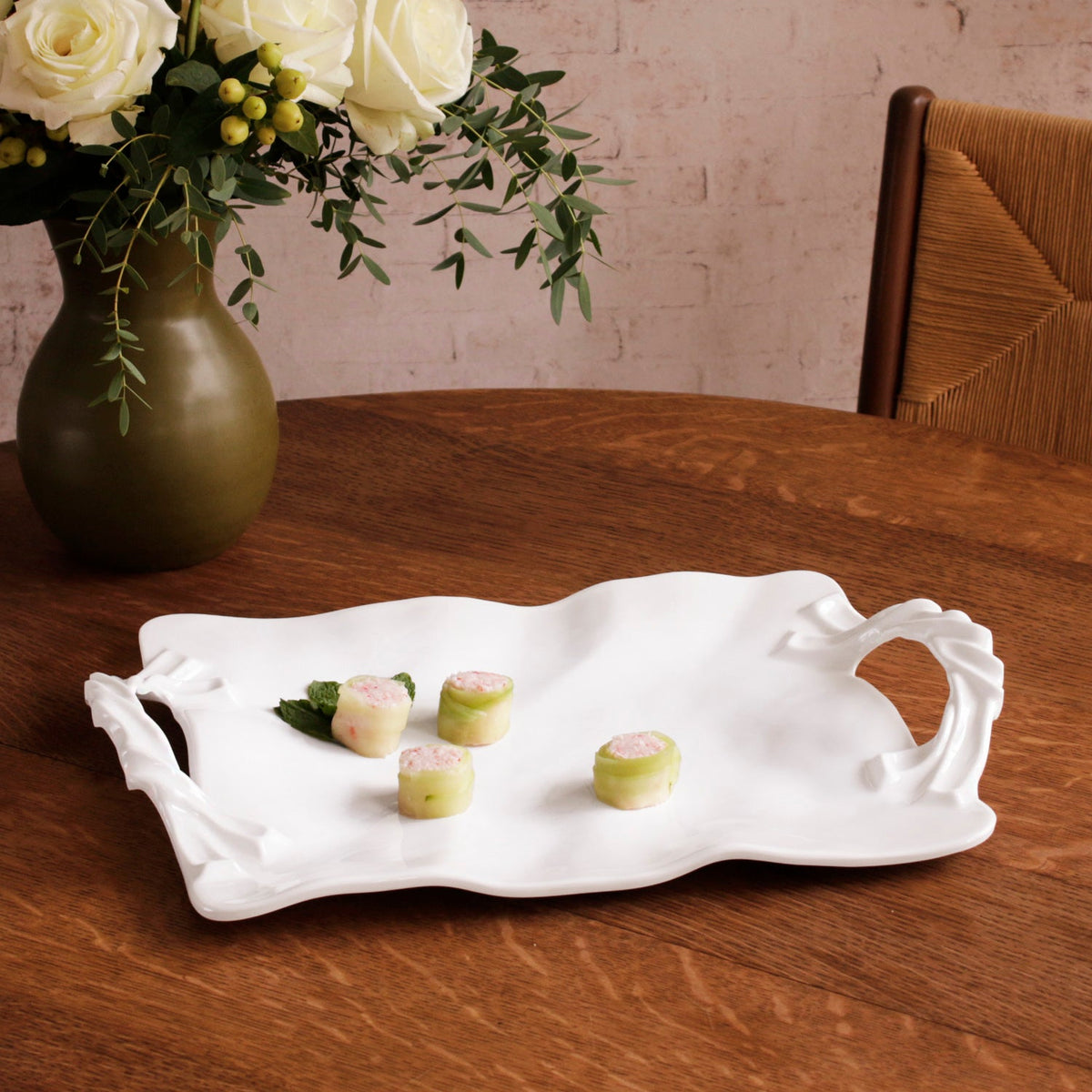 vida-sasha-rectangular-tray-with-handles-white