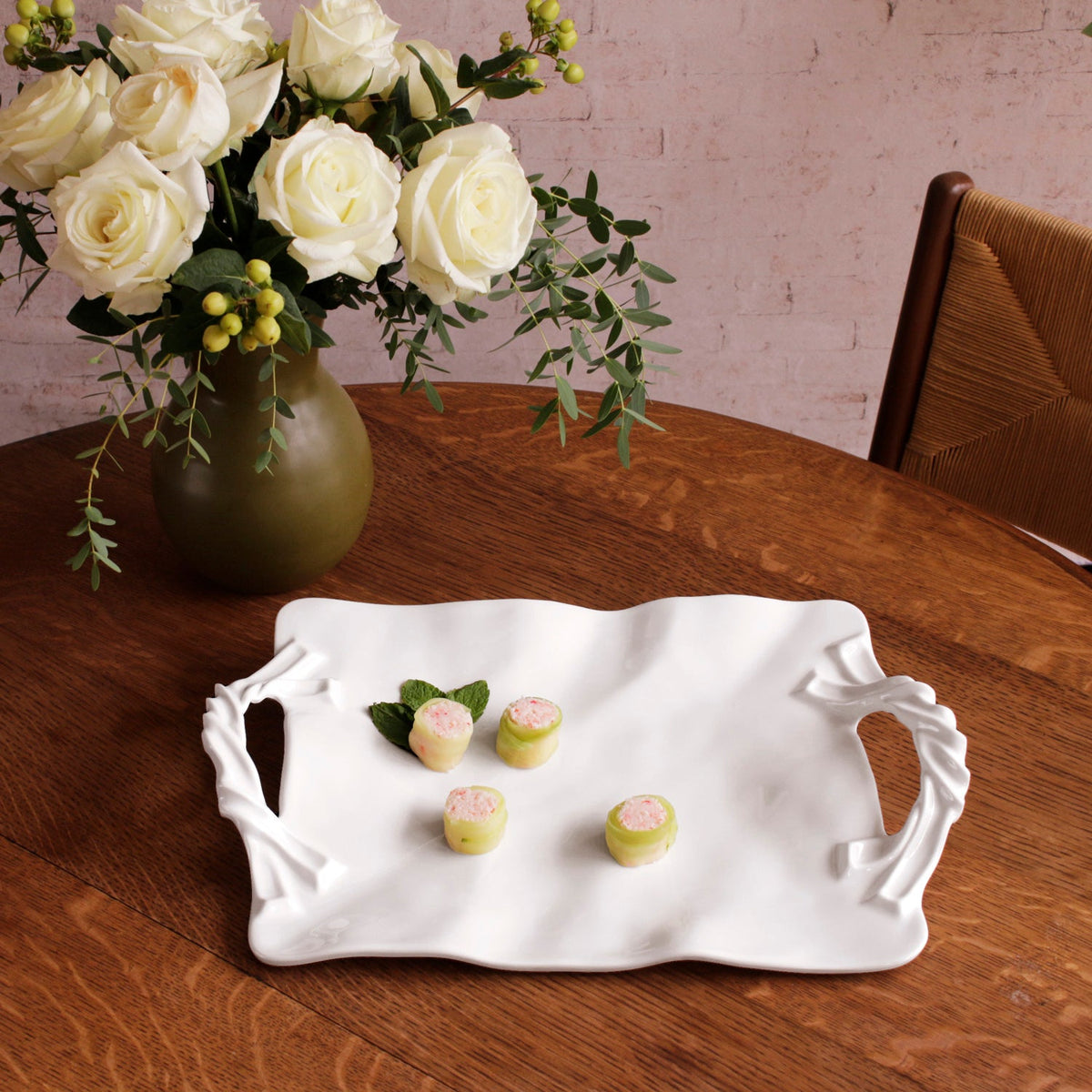 vida-sasha-rectangular-tray-with-handles-white