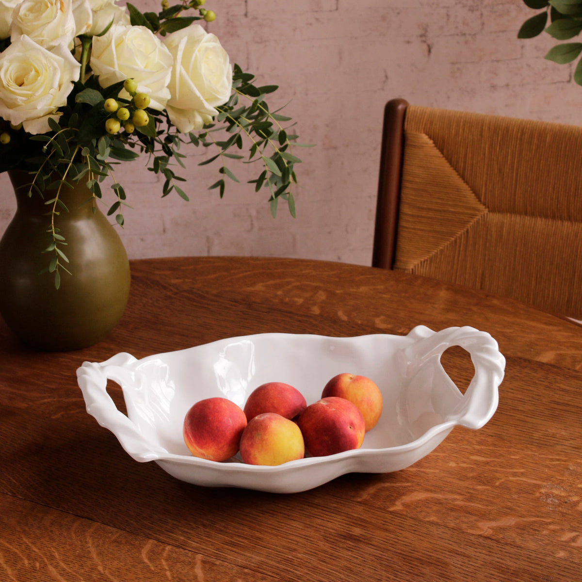 vida-sasha-medium-bowl-with-handles-white