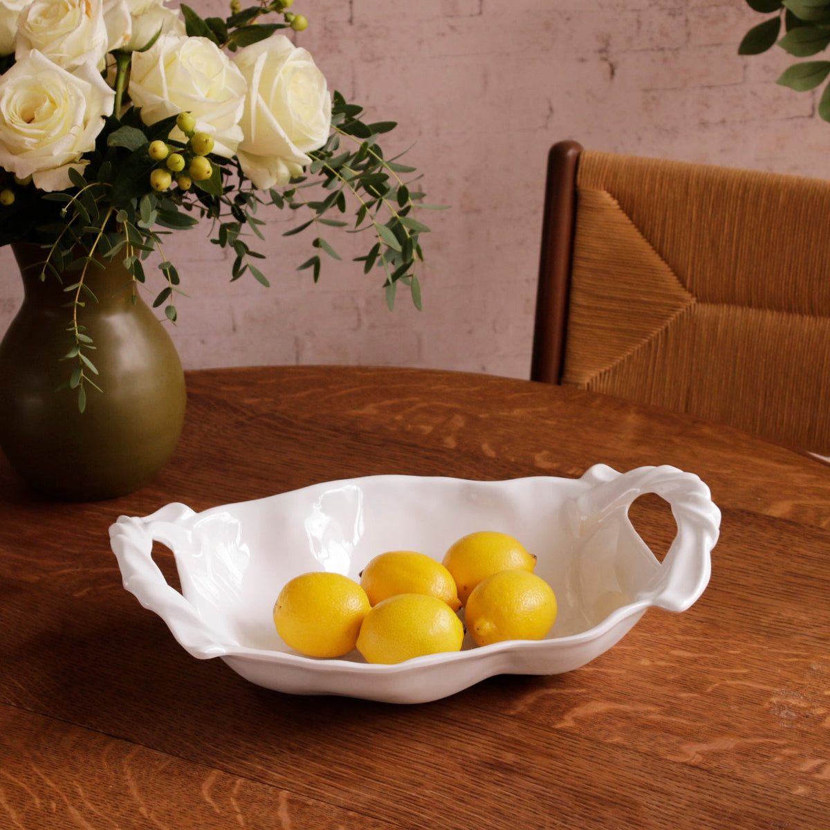 vida-sasha-medium-bowl-with-handles-white