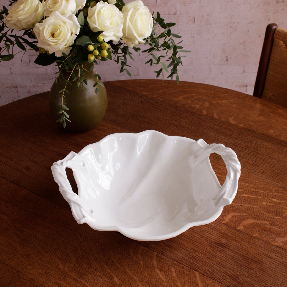 vida-sasha-round-large-bowl-with-handles-white