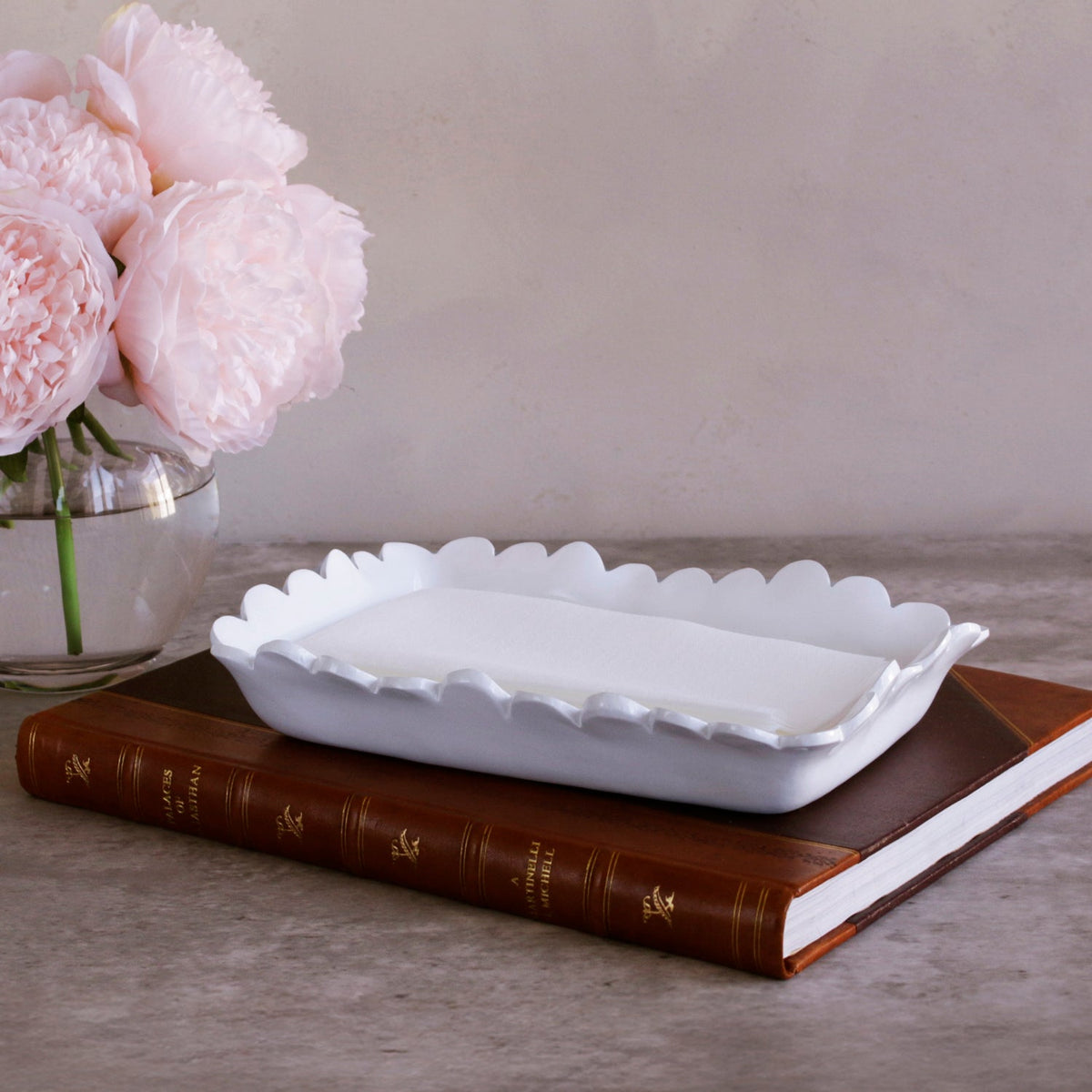 vida-colette-guest-towel-holder-white