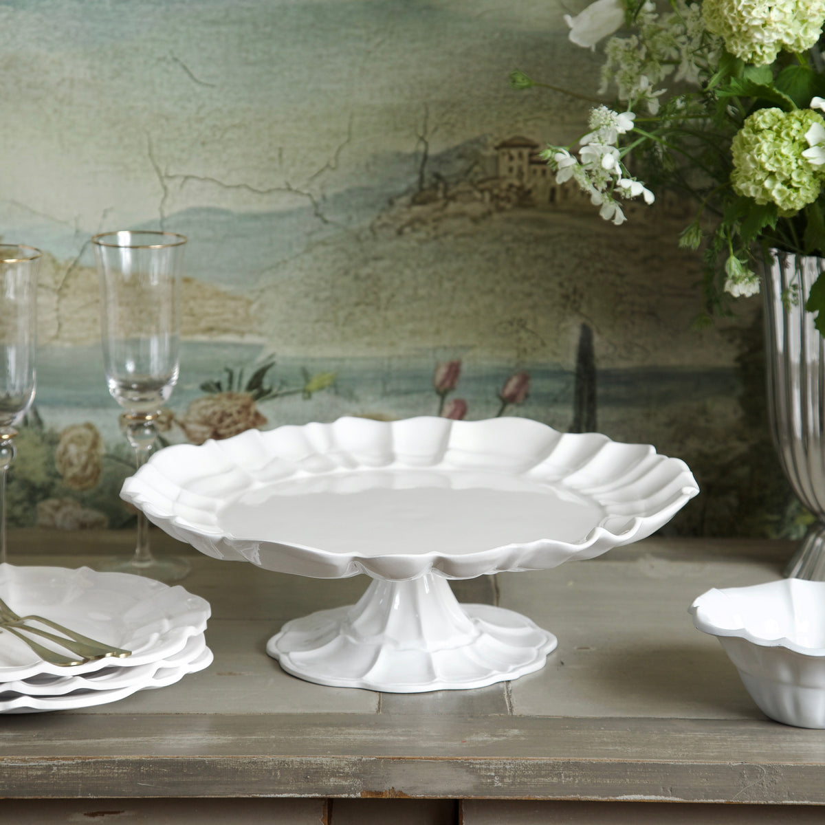 VIDA Tuscany Pedestal Cake Plate (White)