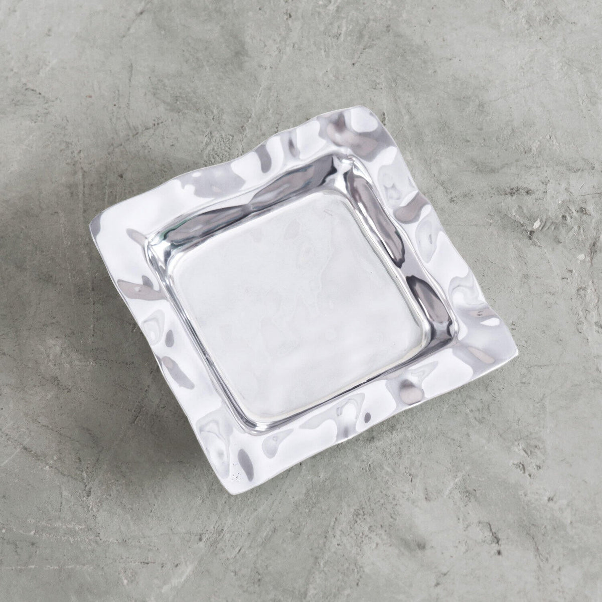 beatriz-ball-wholesale-giftables-soho-beverage-napkin-holder