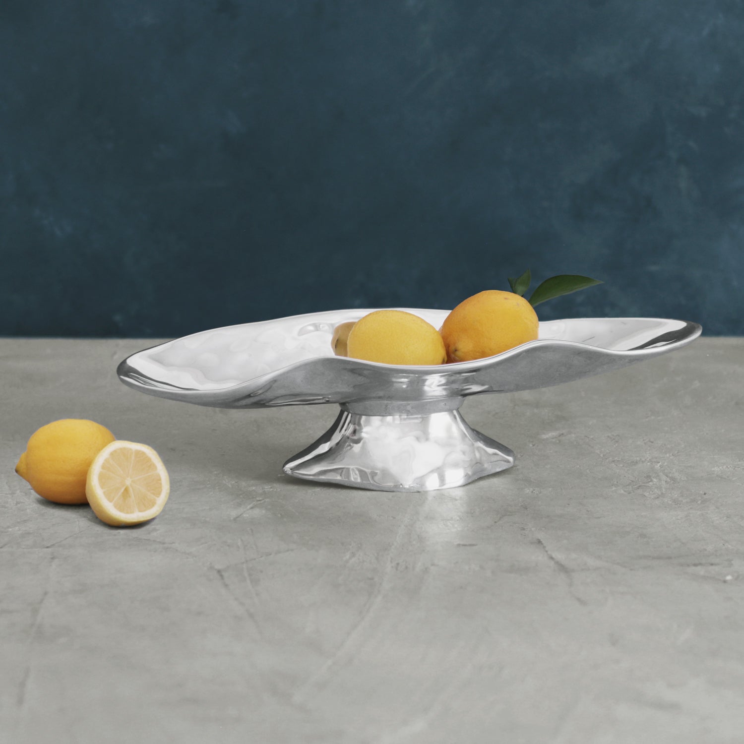 beatriz-ball-wholesale-pedestal-soho-small-oval-cracker-tray