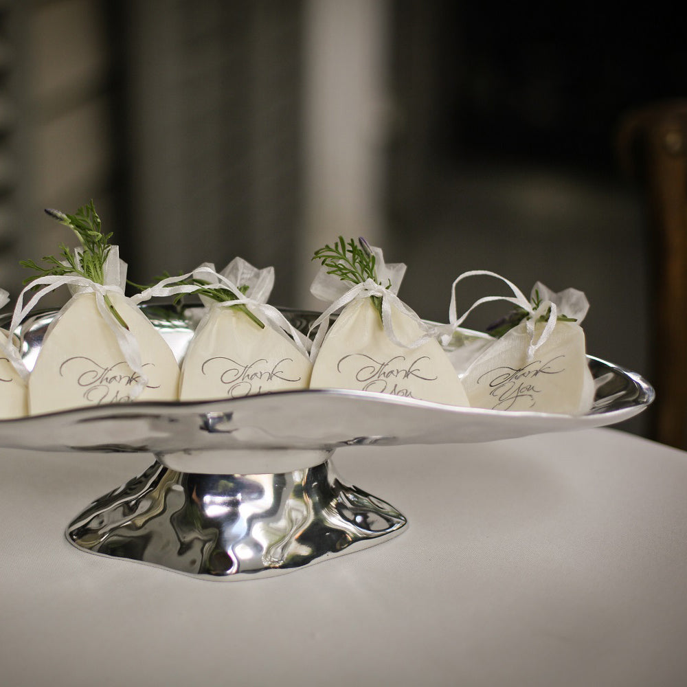 beatriz-ball-wholesale-pedestal-soho-small-oval-cracker-tray