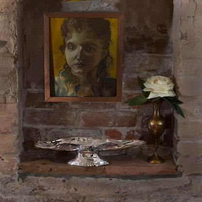 beatriz-ball-wholesale-pedestal-soho-small-oval-cracker-tray