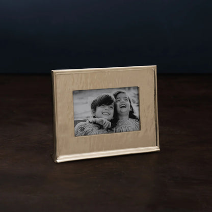 beatriz-ball-wholesale-frame-emerson-4-x-6-horizontal-gold