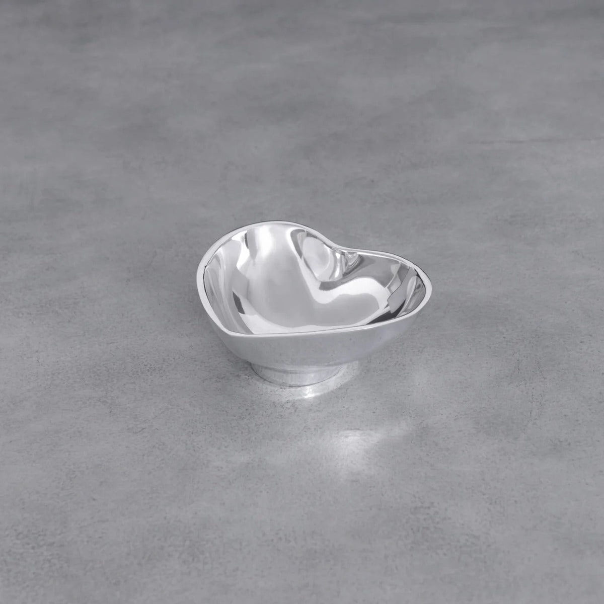 beatriz-ball-wholesale-giftables-deep-heart-mini-bowl