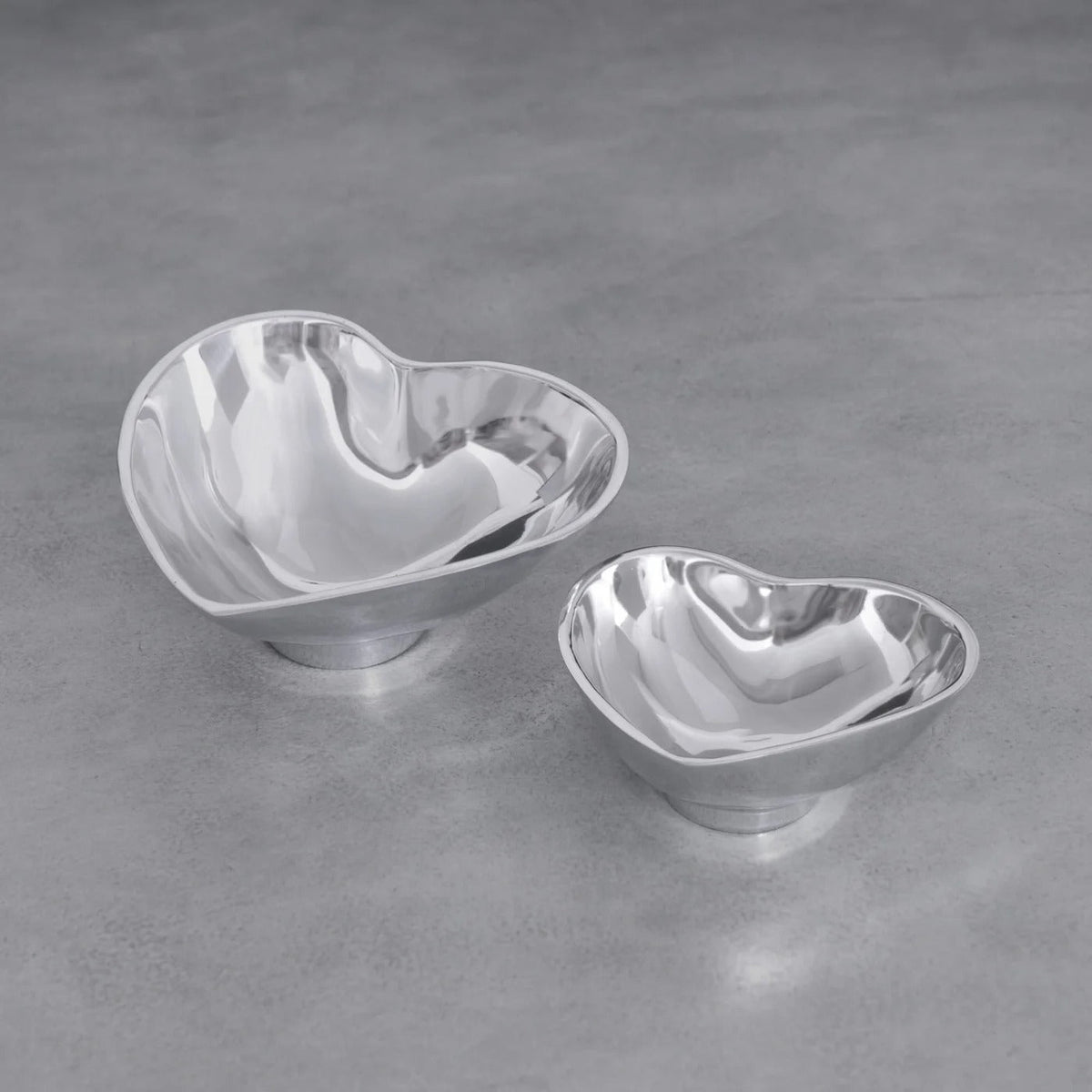 beatriz-ball-wholesale-giftables-deep-heart-small-bowl