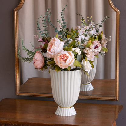 encanto-vienna-medium-vase-cream-and-white