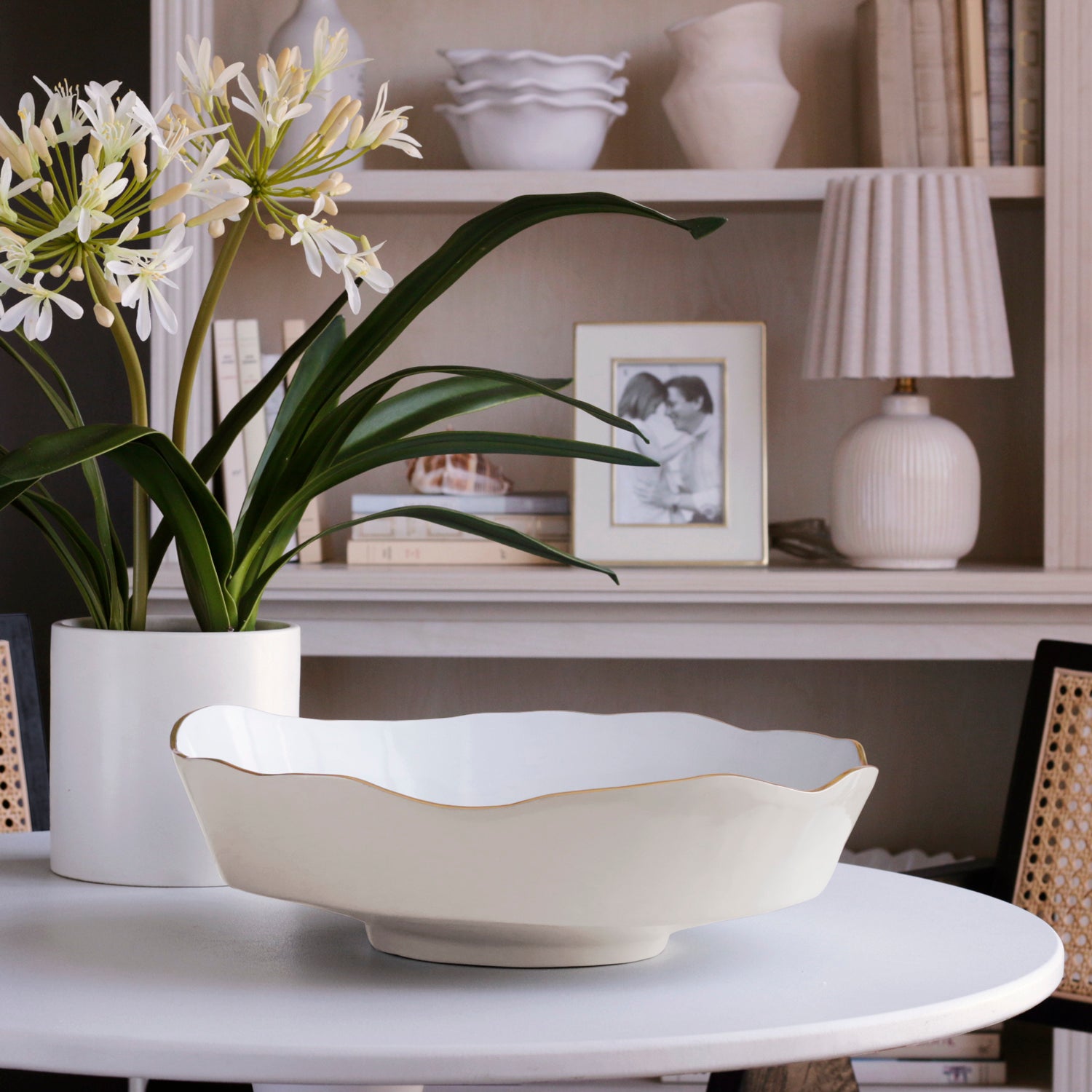 encanto-dakota-large-bowl-cream-and-white