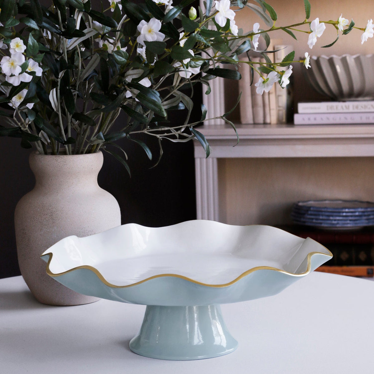 encanto-carola-pedestal-cake-plate-slate-and-white