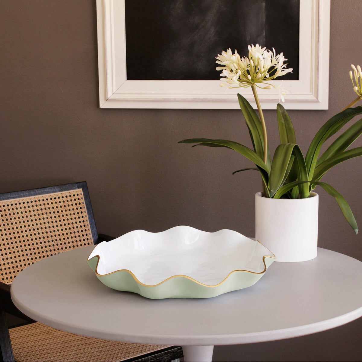 encanto-carola-large-round-platter-pistachio-and-white