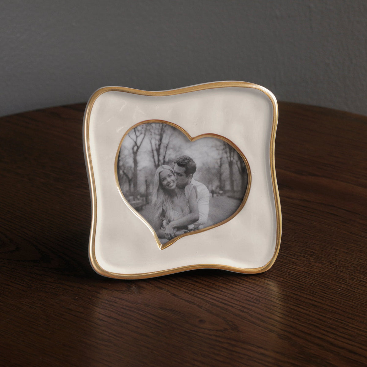 frame-encanto-curved-heart-5-x-5-cream