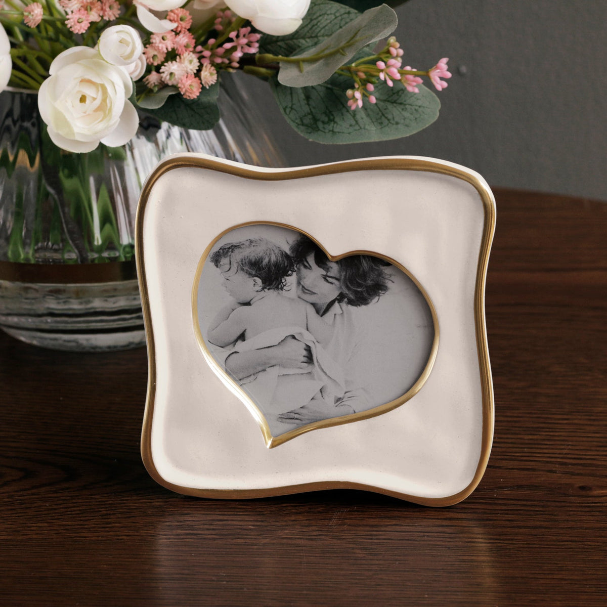frame-encanto-curved-heart-5-x-5-cream