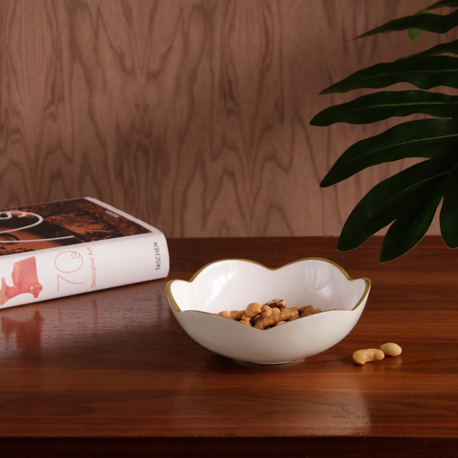 encanto-amelia-mini-round-bowl-cream-and-white