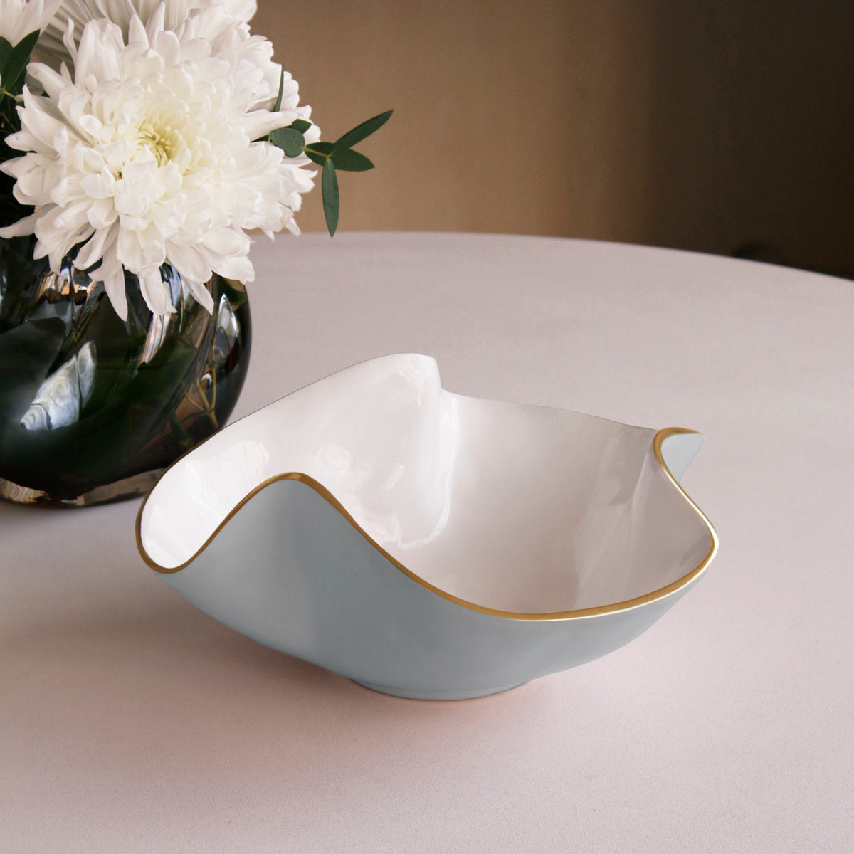 encanto-aries-medium-bowl-slate-and-white