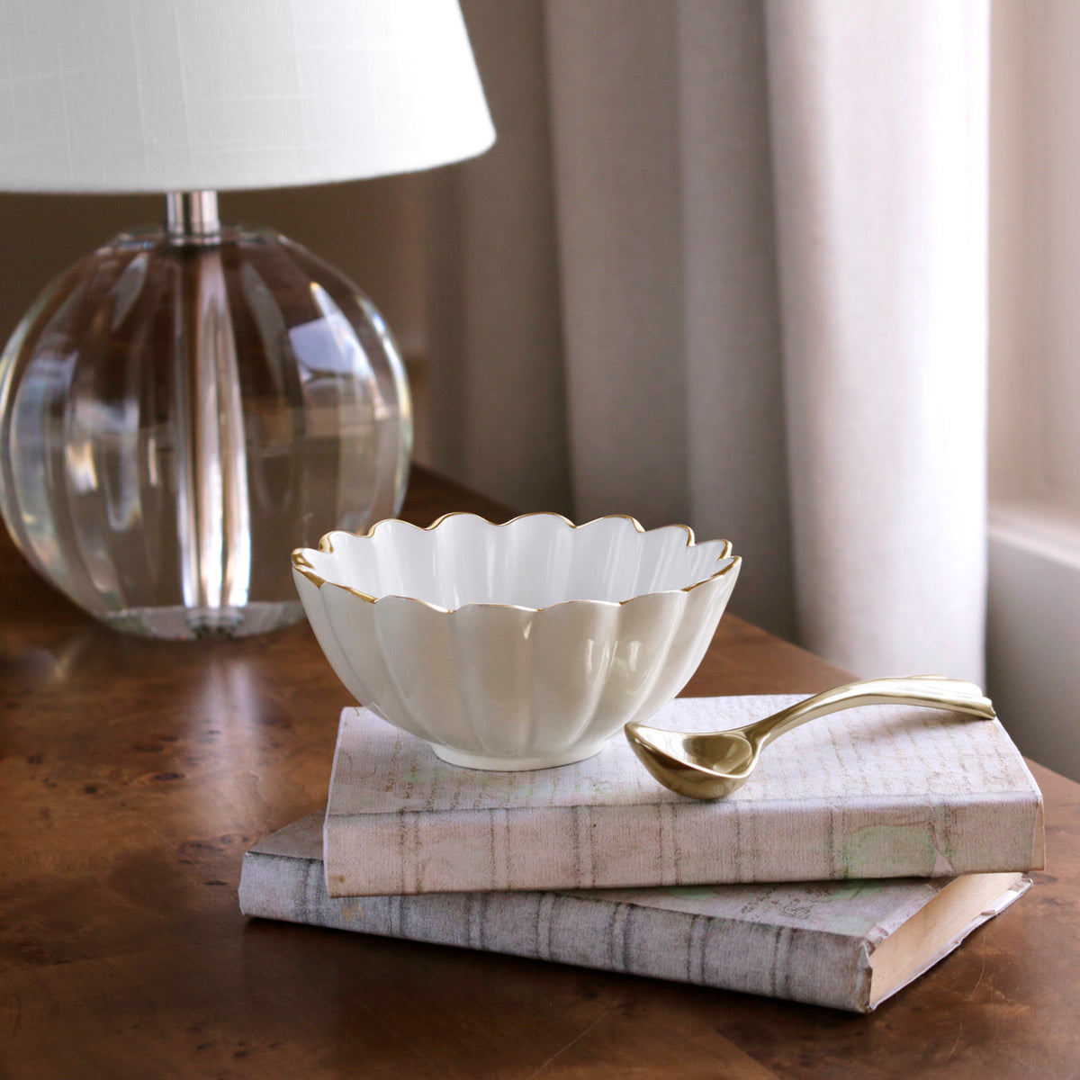 encanto-vienna-mini-bowl-with-spoon-cream-and-white