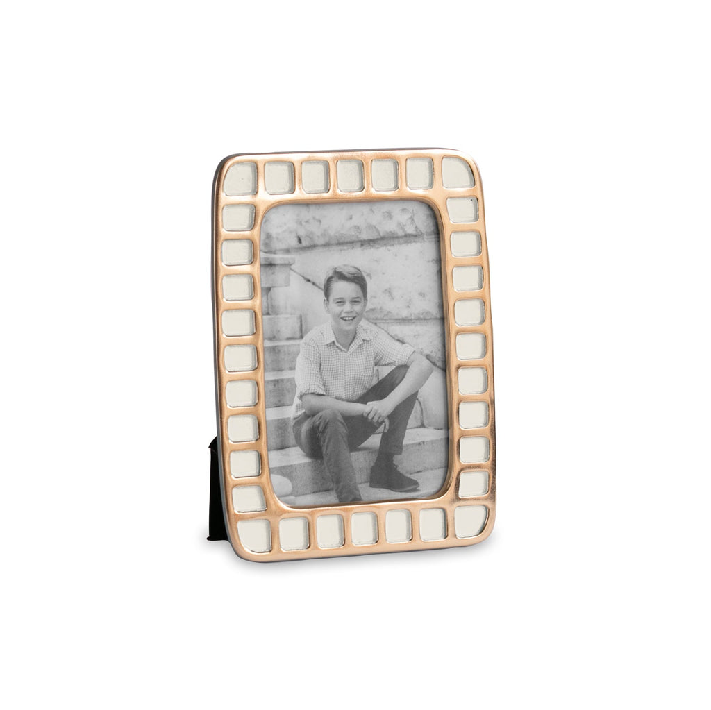 encanto-mosaic-giftables-frame-4x-6-cream