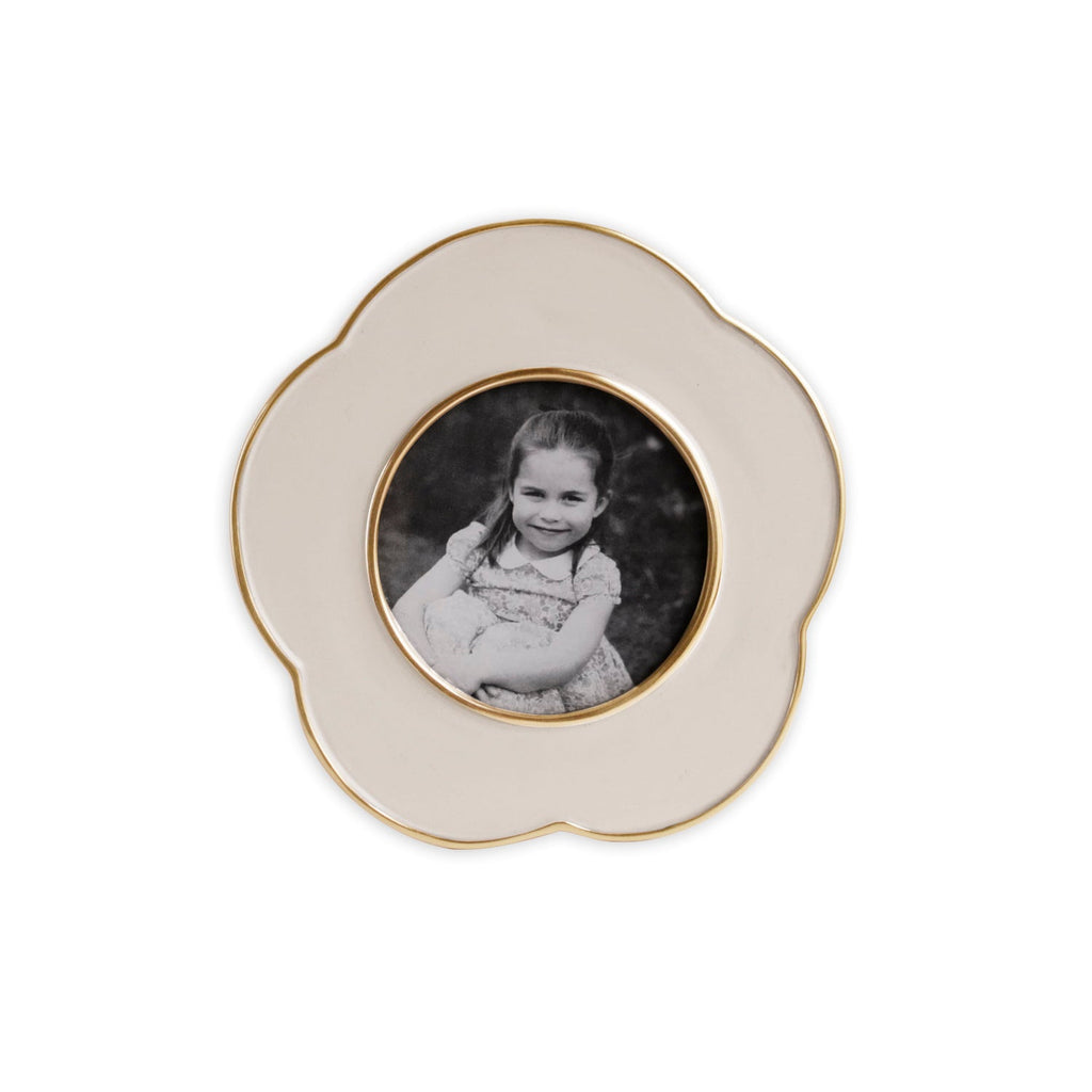 encanto-amelia-frame-4-cream