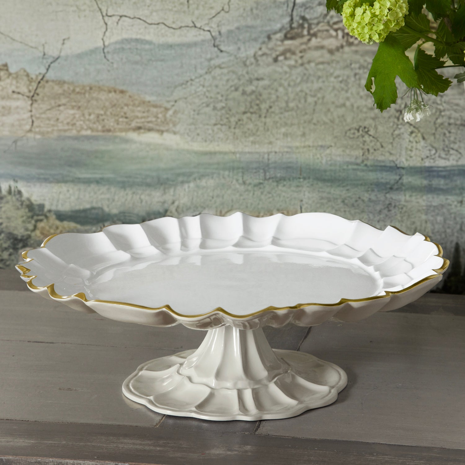 ENCANTO Tuscany Pedestal Cake Plate (Cream and White)