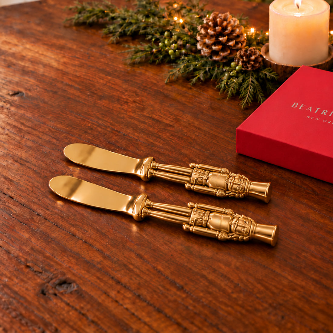 ENCANTO Nutcracker Spreader (Gold) boxed set of 2